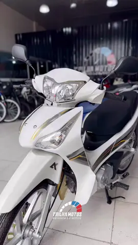 🔴FAÇA A SIMULAÇÃO DO SEU FINANCEIRO  . 🏍️💨 SUN 50cc ✅ . Desempenho, economia e estilo em uma só moto! Seja para o dia a dia ou para curtir um rolê, a SUN 50cc é a parceira perfeita. Venha conferir de perto e garanta a sua com as melhores condições da região. 🚀 Acelere seus sonhos com a gente! . . #sun50 #amazonmotors #moto50 #moto50cc #cinquentinha #TrilhaMotosRevenda #ShinerayJET125SS #MotoNova #Economia #Estilo #SuaMotoTeEspera