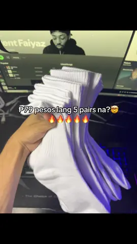 Grabe ang mura na ngayon neto oh 😭🔥 #5pairssocks #sportsocks #basketballsocks #plainsocks #unisexsocks 