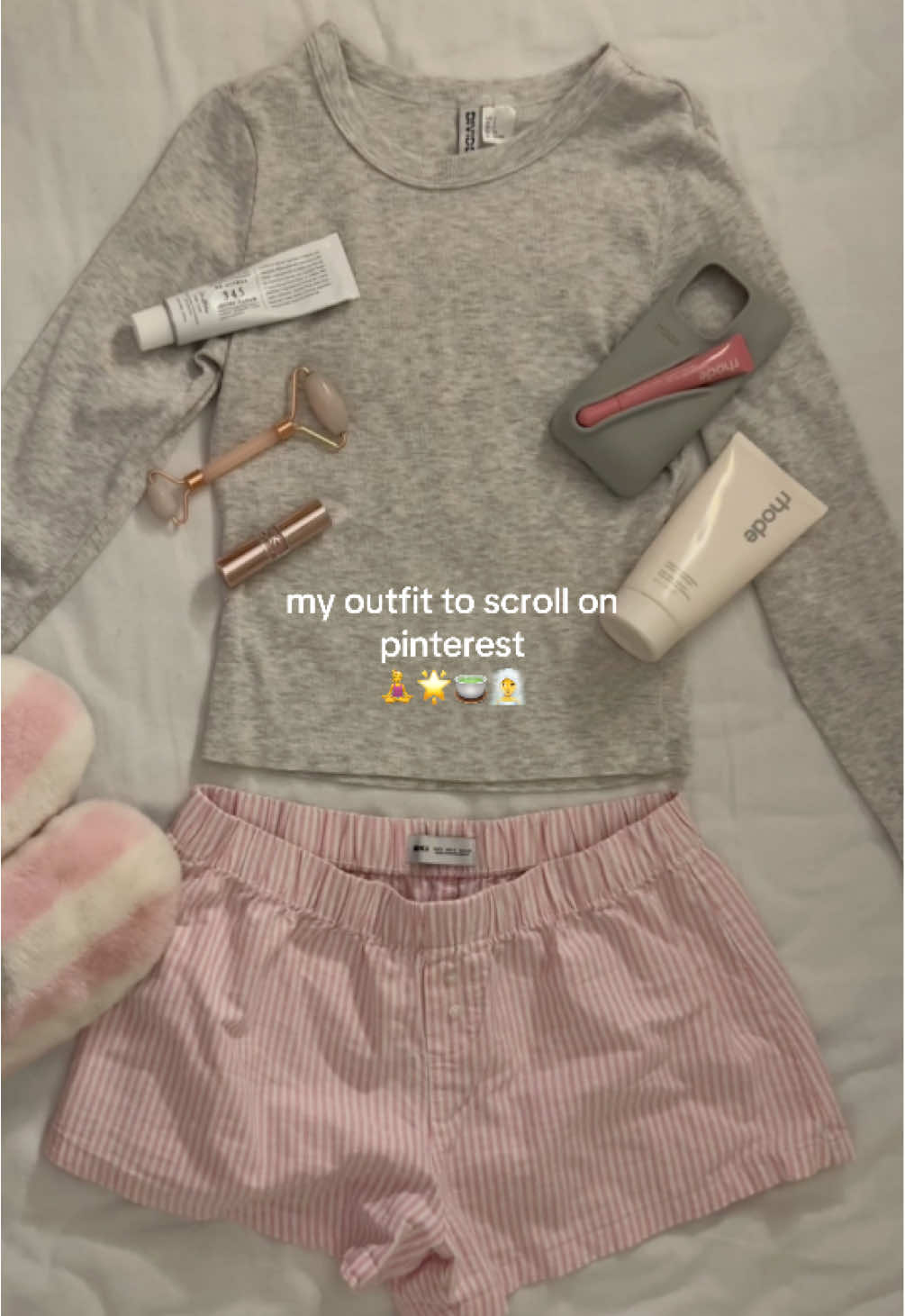 My evening routine🧘‍♀️🌟🥗#creatorsearchinsights #pinterestaesthetic #cleangirl #pinterestoutfit #rhode #wellnessgirl #ugccreator 