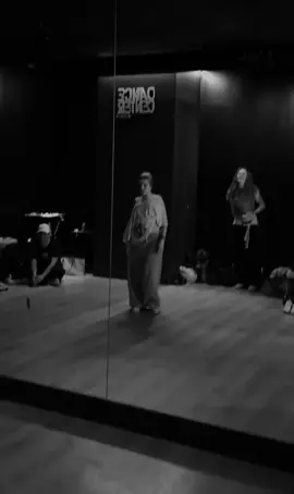 Casi un año aprendiendo de la mejor @clau🐱 🫶🏻💕 #dance #dancecenter #valencia #fyq #trap #drake 