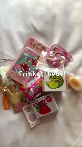 Im not good at filming 😓 #foryou#trinkets #trinkethaul#fyp#heiseiretro#juminocore#jumino#aesthetic#targetaudience #moots 