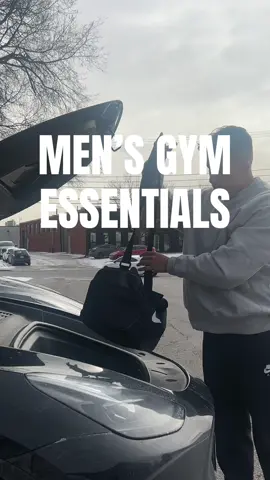 Men’s gym essentials #men #gym #guys #gymbag #essentials #workoutmusthaves #musthaves #parati #fyp 