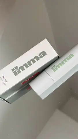 its giving douyin lips 😻😻😻 im so obsessed with this new lippie of mine!! i love the formula that doesn’t accentuate my dry lips 😉 Get yours now!  SHADE: 05 / HER @I'mma Beauty #imma #makeup #beauty #makeuptok #BeautyTok #fyp #lippie #lips #lipstick #lipgloss #foryoupage 