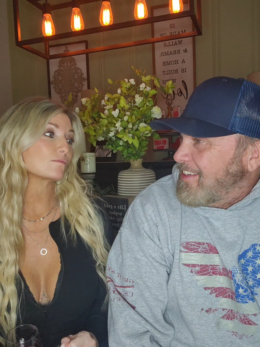 #family #tiktoker #funnyvideos #dadsoftiktok #wife #Love #smiles #smile #laughs @Lesli Davis-Price 