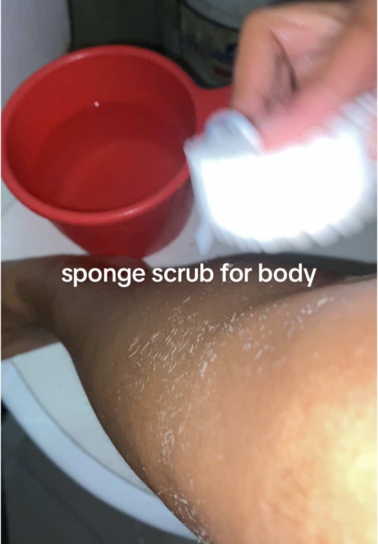 basta kapag ito gamit kong panghilot lahat tanggal, smooth lang at di masakit sa balat #bodyscrub #spongescrub 
