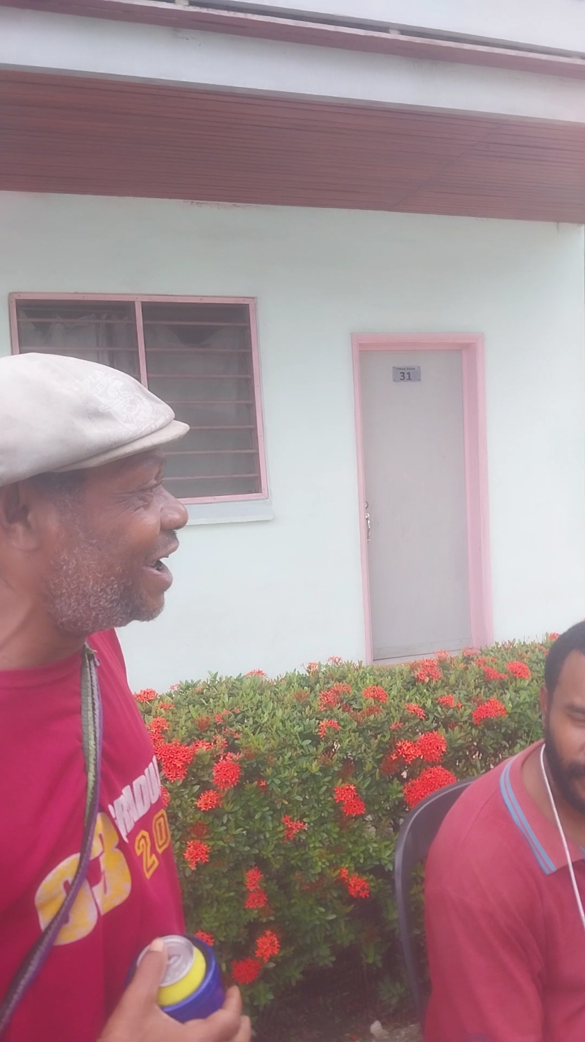 #Malahiffz with his pure raw vocals 😍😍 #OldButGold #pngtiktok🇵🇬  #viralvideo 