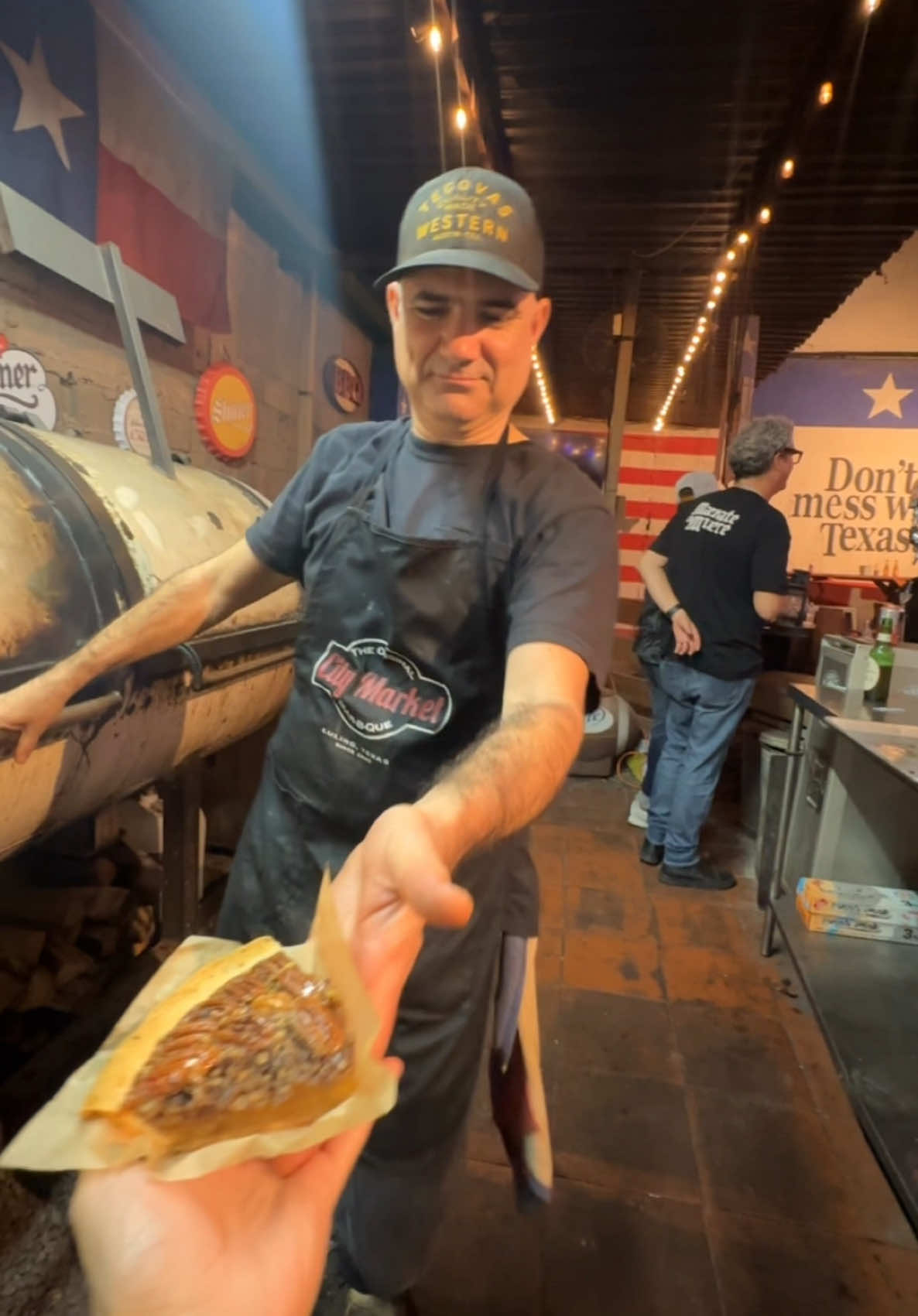 En el mejor lugar de ahumado de MTY @Old Jimmy’s BBQ  pide un pie de nuez ahumado  lo mejor de lo mejor #bbq #ahumado #mty #piedenuez #foodporn 