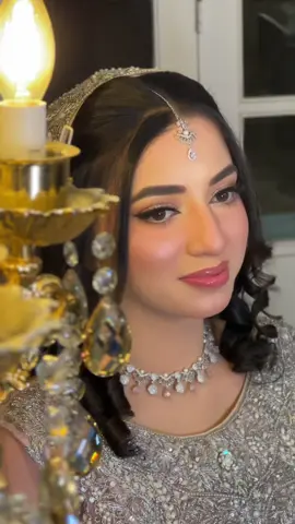 ✨ Radiant, elegant, and glowing—just like a bride should be! ✨ This engagement look is all about soft glam, dewy skin, and the perfect touch of sparkle. Are you ready to say yes to your dream makeover? 💍💕 Tag a bride-to-be who needs this glow! ✨ #MairasBridalMagic #EngagementBride #BridalGlow #MairasBeautySalon #FlawlessMakeup #BridalMakeover #BrideToBe #EngagementLook #BridalInspo #MakeupGoals #BridalGlam #WeddingSeason #SoftGlam #GlowUp #MUA #MakeupArtist #multan  #mairasbeautysalon 