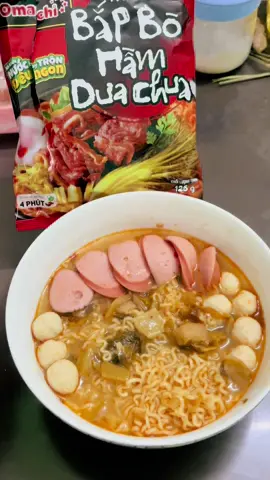 Cùng mình thử mì bắp bò hầm dưa chua phiên bản mới của omachi 🫶🫶#unboxing #xuhuongtiktok #reviewcathegoi86 #omachi #mitom #flypシ #OOTD 