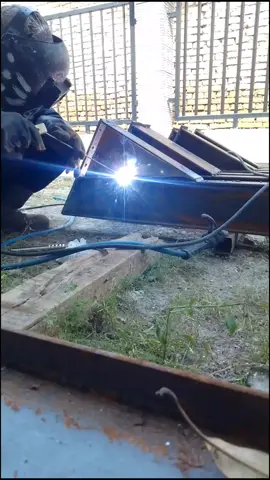 ttp fokus pada satu titik cahaya😎💥 #welder #welderindonesia🇮🇩 #storywelder 