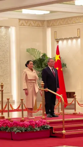 นายกรัฐมนตรีตรวจแถวกองทหารเกียรติยศ ในพิธีต้อนรับอย่างเป็นทางการ ณ  มหาศาลาประชาชน กรุงปักกิ่ง สาธารณรัฐประชาชนจีน 🇹🇭🇨🇳#แพทองธารชินวัตร #จีน 