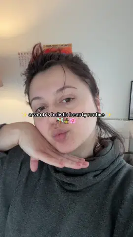 why witches look young 🤨🧚‍♀️ #skincare #holisticbeauty #witchtok 