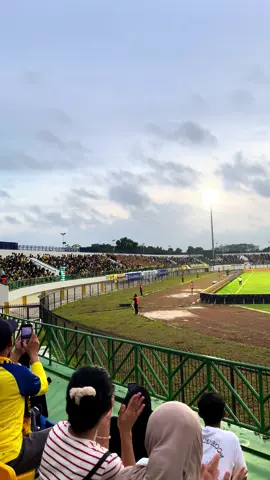 gelombang kemenangan 🌊🟡             #baritoputera #baritoputeraday #wasaka #gelombang #suporterbola 