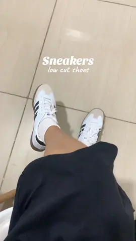 Low cut sneakers sheeeesh! ✨ #lowcutsneakers #lowcut #samba #shoes #fashionshoes #sneakers #OOTD 