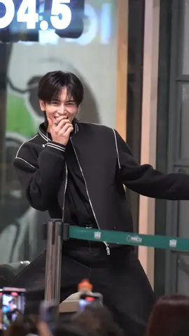 แซนต้าหล่อเท่และเซ็กซี่มาก มีผลต่อหัวใจสุดๆ โปรดดูด้วยความระมัดระวัง โดยเฉพาะช่วงท้าย!! 🫠🤭 #FLEX1045xPROJECTJASPER #Santapp #santapongsapak #projectjasper #jasper #sadistic   @Santa 