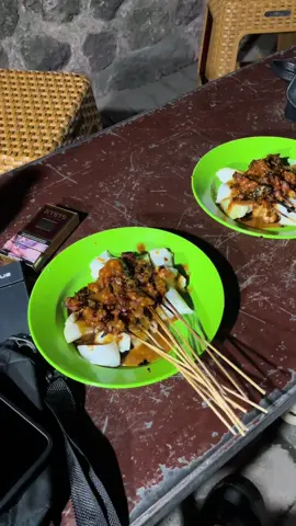 Nyuenii cah 😋#sarangan #magetan24jam #telagasarangan #fypシ゚ 