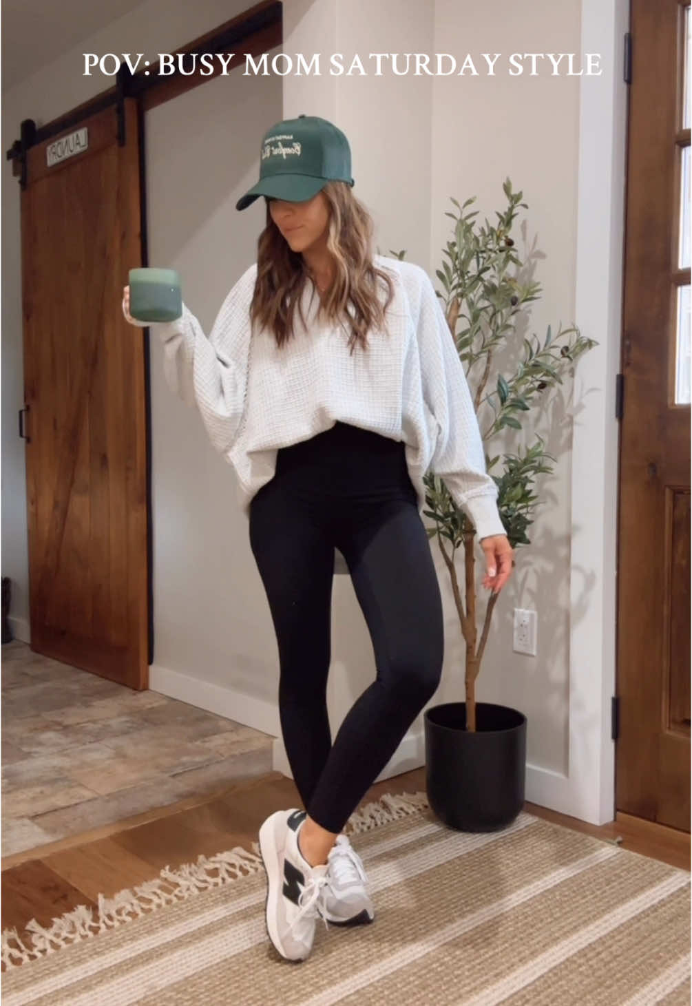 Effortless Style on a busy Saturday - let’s do this! 🙌🏽 if you want to crop your tops just tuck them into your sports bra!  #busymom #sportsmom #momoftwo #OOTD #amazonstyle #saturdaystyle #momonthego 