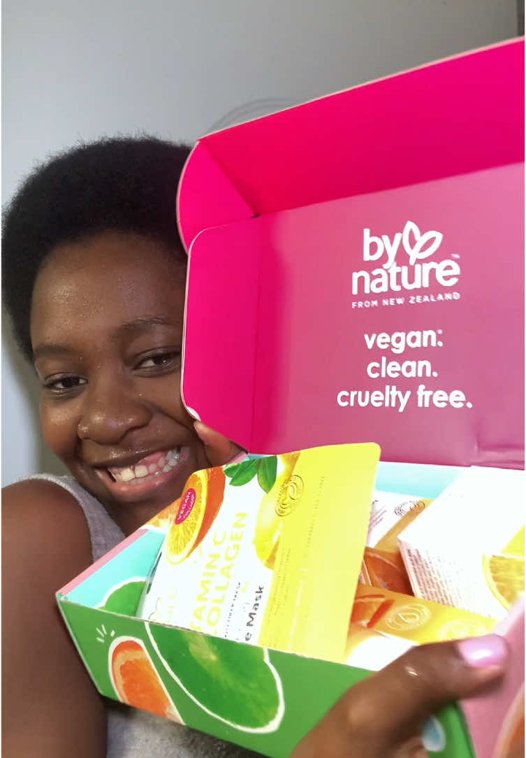 Mi rutina de la mañana, amando este skincare de la marca @bynatureskincare 🧡 te deja la piel súper suave y sobretodo con mucho brillo 💖  My morning routine, loving this skincare from the brand @bynatureskincare 🧡 it leaves your skin super soft and above all with a lot of shine 💖 #skincare #morning #rutinemorning #skincaretips #skincareviral 