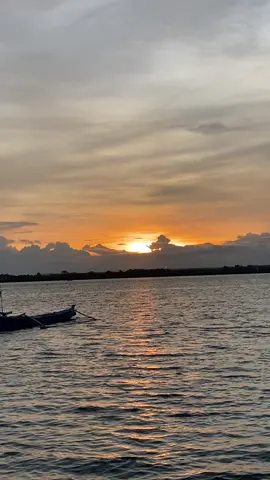 Lagu timur enak bgt buat di dengar kalau lagi nyantai#lagutimur #fyp #soundviral 