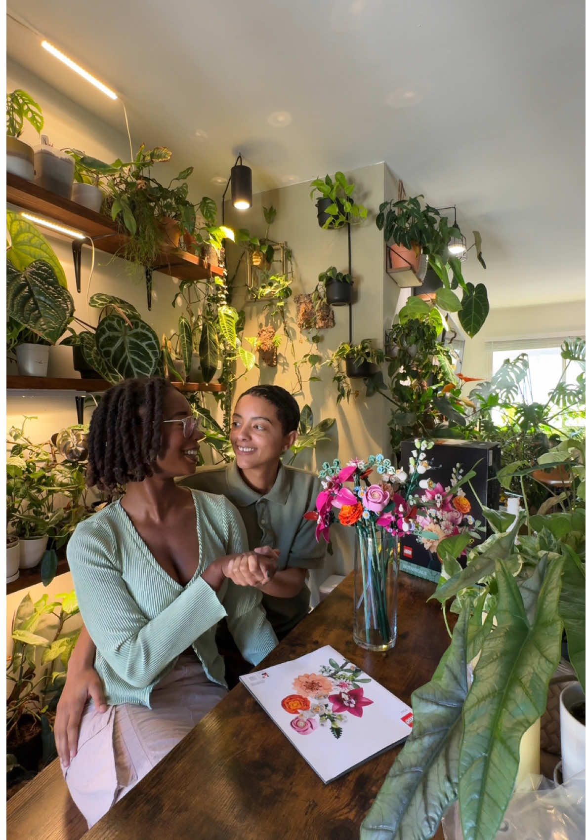 Is Syd the real MVP for letting me bring another plant home? At least it’s a @LEGO plant! #sponsored #LEGOPartner #LEGOBotanicals 