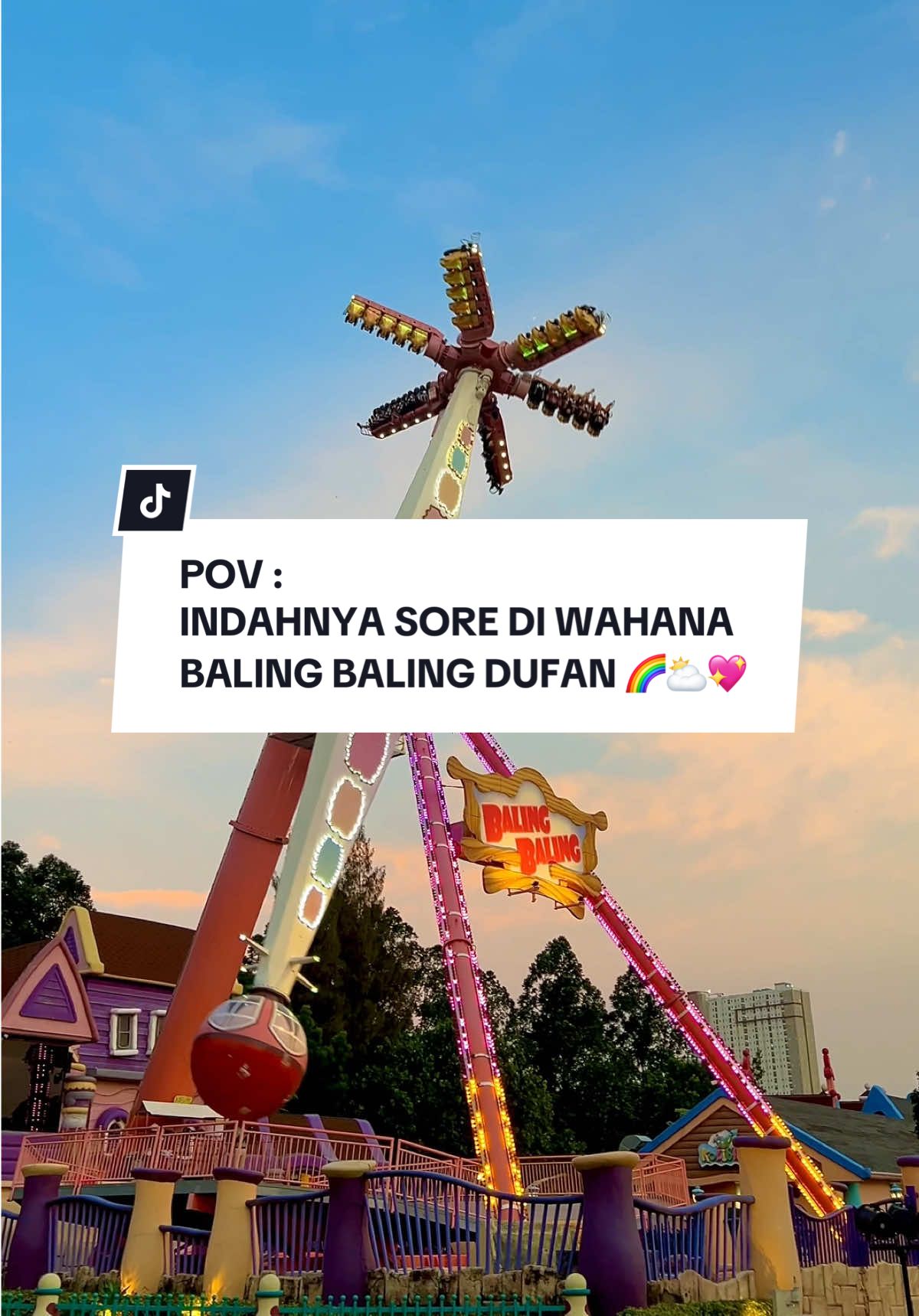 SUASANA SENJA YANG CANTIK DI WAHANA BALING BALING DUFAN 💖 #pov #senja #balingbalingdufan #dufan #ancol 