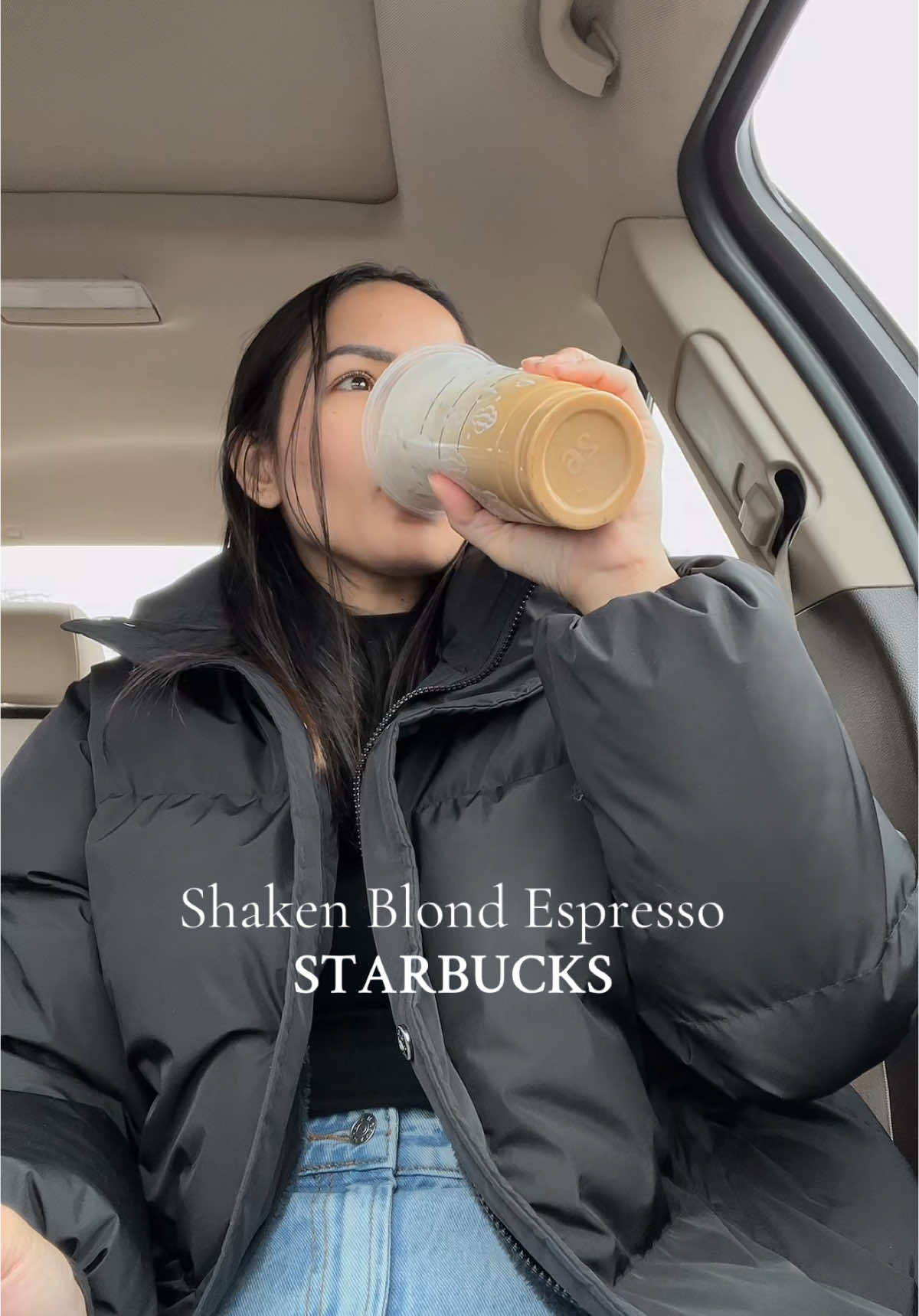 Searching for my signature winter drink!! ☕️😋😍✨❄️ #statbucks #statbucksdrink #besticedcoffee #starbuscksorders #fybrasil #cafe #starbuckscafe #brasileirosnoseua #rotinanoseua #morandonoseua 