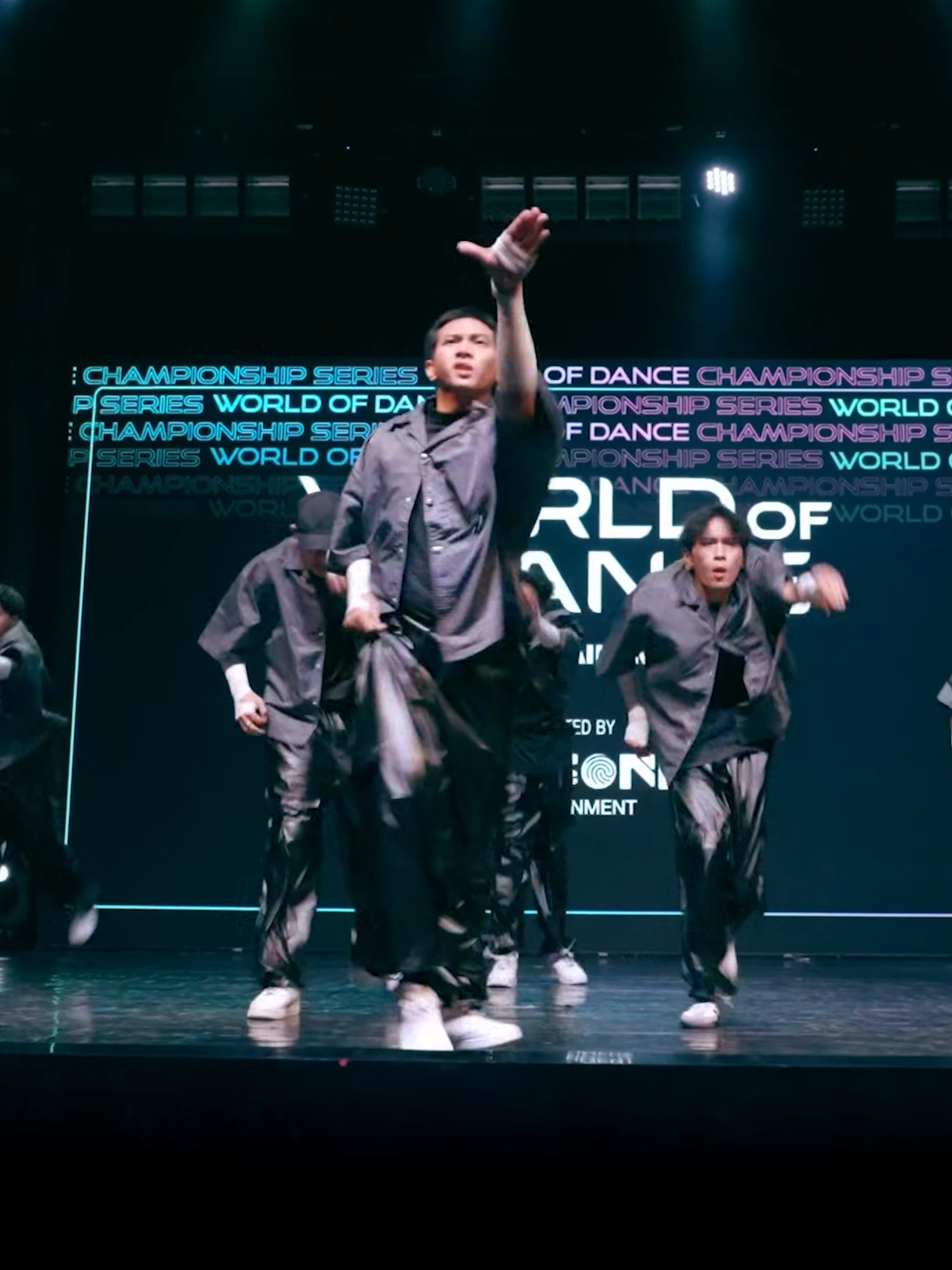 Who doesn't love a dance breakdown moment 😮‍💨 This is Taksa from World of Dance Thailand 2024 🇹🇭 #wodth2024 #worldofdance #worldofdancethailand #wodthailand