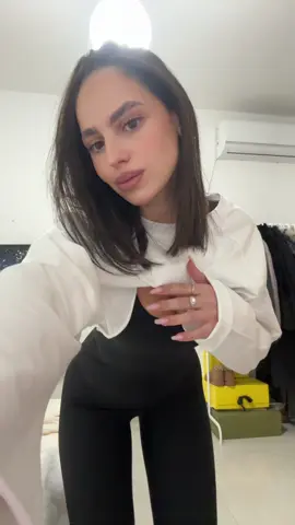 יש לה את הקול היפה בעולם , אני על השיר בלופים! 