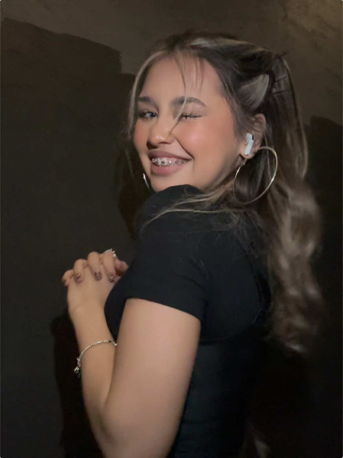 @mekhrona.live - мой 2 аккаунт, там будет разговорный формат от меня, добьём 10К? 