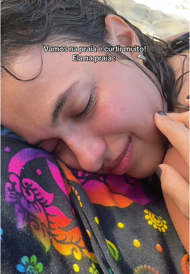 Era só um cochilinho ….kkkk #lesbicastiktok🌈 #praia #mar #litoralnorte #beach 