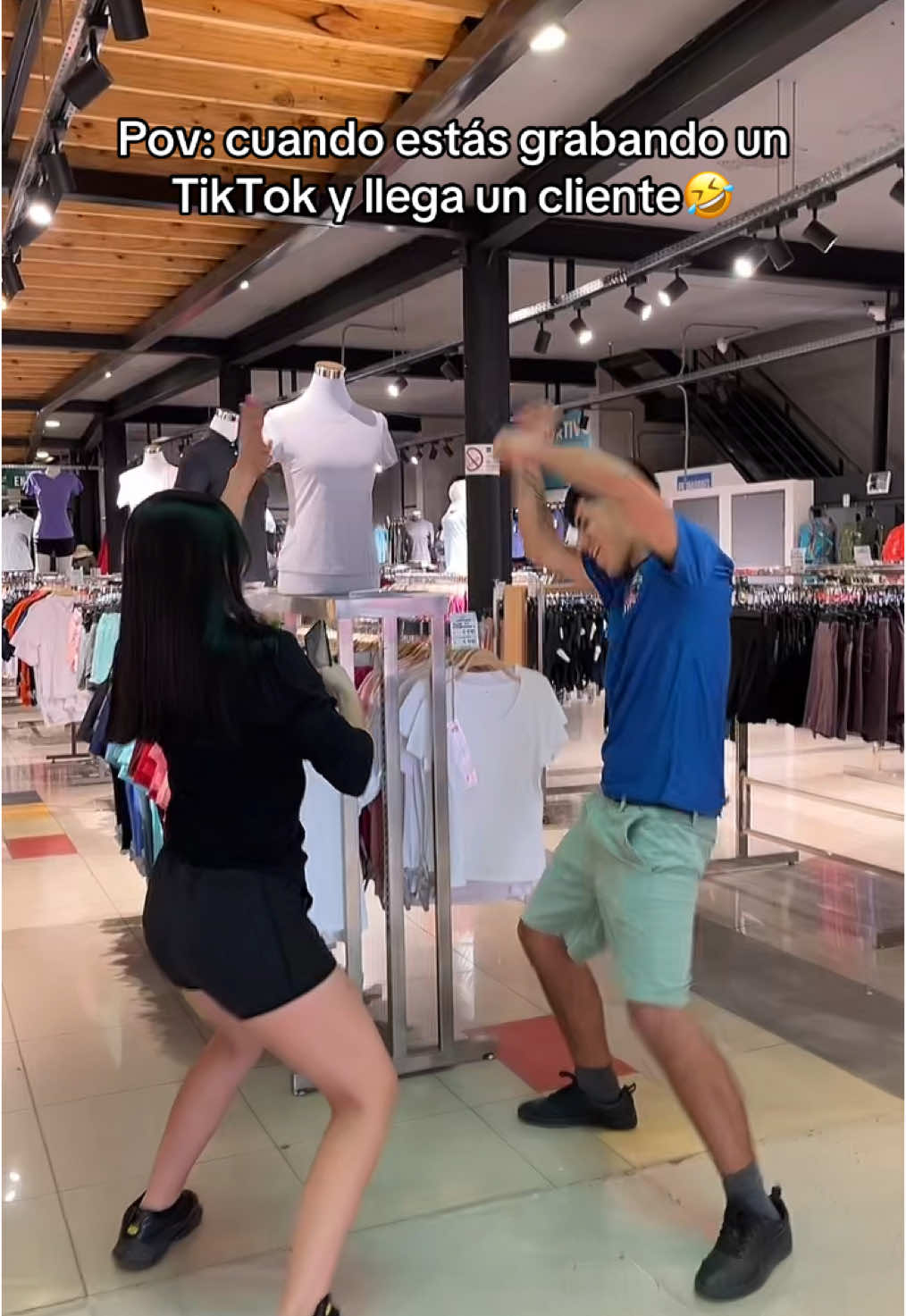 Un poco de humor🫣  #fyou #cliente #visitanos #precios #viralvideos #tiendaonline #tiendaonline #tiendafisica #servicio #estampado #bordado #andesland #minoristas #mayoristas #recoleta #ofertas #viralditiktok #prendas #fypp #ofert #verano 