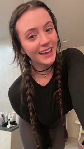 another pair of my favorite leggings @PoshSnobLeggings 