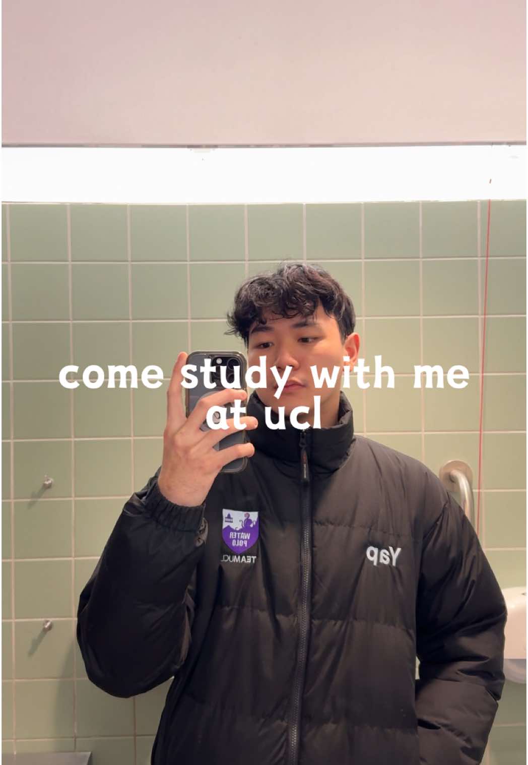 got to revise for my chemistry exams while we’re only in january📝 #zhenvlog #uclstudyspace #londonstudent #universitylife #studying #flashcards