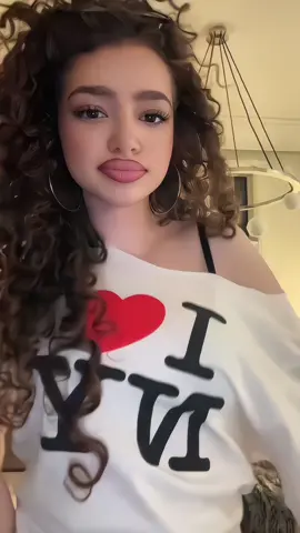 #DEMITRAKALOGERAS fancam ☆ | had the random urge to post this queen #demitrakalogeras #fancam #fyppppppppppppppppppppppp #tiktoker 