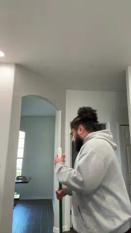 Okay this right here is gonna be on repeat!!! Esto esta DURO! En velda que se botaron con esta @urban goes punk super creativo!!🇵🇷💯💪🏽🔥 ELLOS SON LOS ORIGINALES!! THEY DESERVE ALL THE CREDIT! #kissimmee #boricua #puertorico #badbunny #puertorican #🇵🇷 #rock #baileinolvidable 