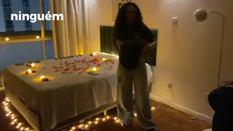 Finalmente casados 💍 Nesse pequeno texto, eu só queria te agradecer por tudo o que vc me faz, vc me trouxe uma felicidade algo extraordinário não tem como dizer em palavras, obrigado por tudo EU TE AMO ❤️ #esposa #linda #cheirosa #amor 