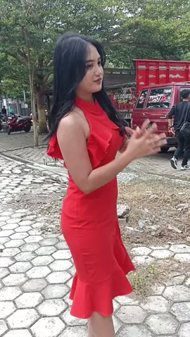 merah 🍎@a.nggieeee_  #anggietsalasa #viral #terbaru #fyp #cintamerahjambu 