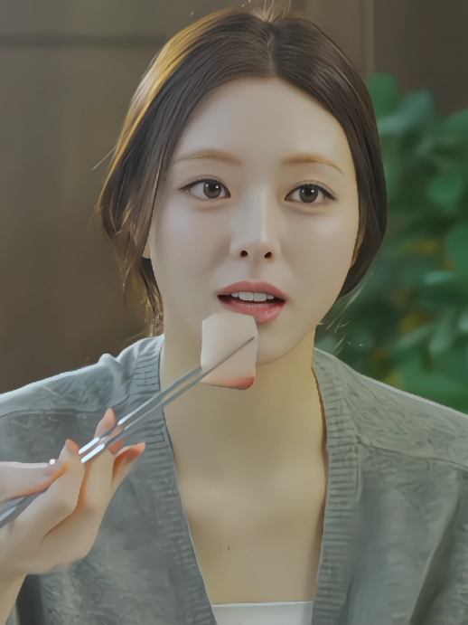 Yuna 🥡 #linnyu🍇 #yuna #fpy #eating #xhhhhhhhhhhhhhhhhhhhhhhh #kpop #mukbang #viral 