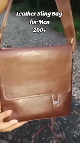 Leather Sling bag for men#leatherslingbag #slingbagformen #leatherbag #trending #slingbag #tiktokaffeliate #smallaffelliate 