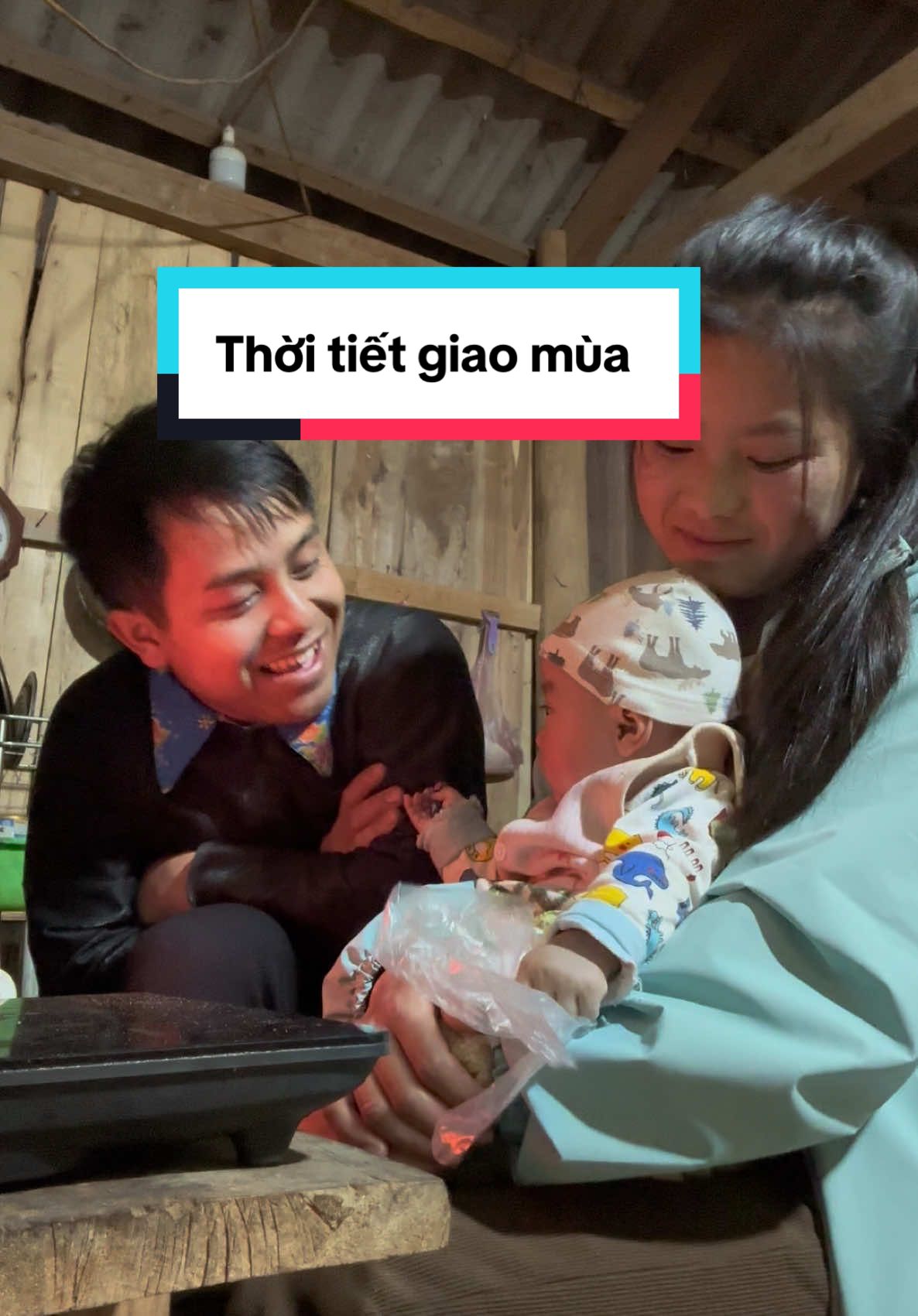 trời đừng lạnh quá em bé của mẹ bị nẻ hết rồi #sungbau #sungbau2002 #sungbau02 