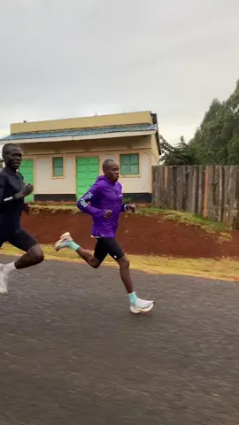 tonnyochieng52 (ig)  #training #Running #runners #athlete #kenya #marathontraining #fyp 