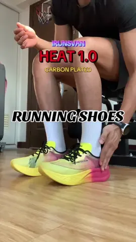 Quality, affordable and full palm carbon plated running shoes. It’s HEAT 1.0 from IRUNSVAN. #sportshoes #runningshoes #menshoes #irunsvan #fyp 