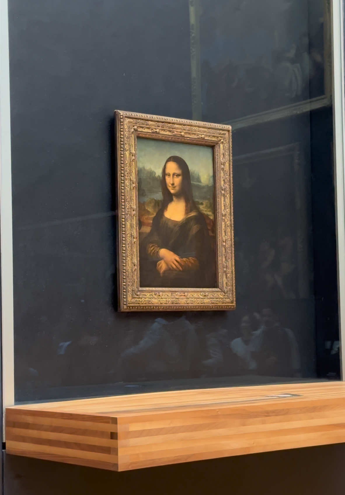 The most expensive painting in the world is Mona Lisa by Leonardo da Vinci, with an estimated value of $870 million. #paris #france🇫🇷 #arte #thelouvre #museum #iconic #fyp #travel #louvremuseum #monalisa #traveldestinations @espinozajp31 