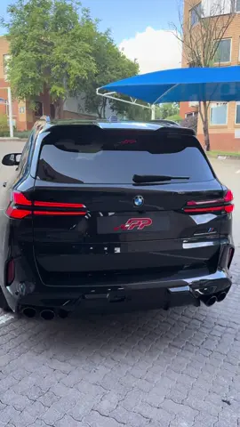 The mighty ‘25 G05 X5M joins the stable.  Now available.  #powerpipesautoart #powerpipeskyalami #ppautoart #powerpipesonly #bmwm #bmwx5m #g05x5m #pponly #kyalami #midrand #southafrica 