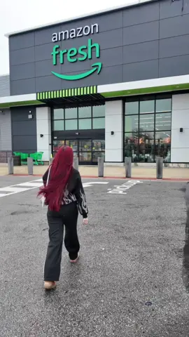 I finally checked out the Amazon Fresh store, and let me tell y’all—this is the FUTURE! No checkout lines, no waiting, just grab what you need and walk out. The store tracks everything automatically, and they charge your account afterward. It honestly felt like magic! ✨ Would you shop like this, or do you prefer traditional grocery stores? Let me know in the comments! ⬇️ #AmazonFresh #GrabAndGo #NoCheckout #FutureOfShopping #GroceryHack #TechLife #SmartShopping #PhillyCreator #TravelAndLifestyle #SpiceGang #imjingerwithaj #jingerelizabeth #jinger #elizabeth @Amazon Fresh 