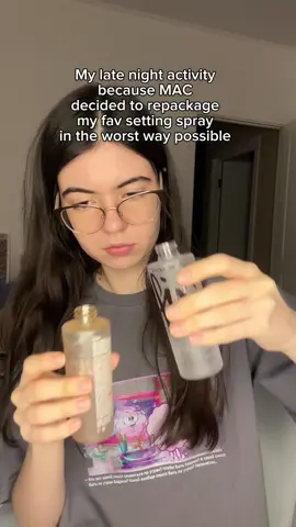 Like whyyyy #packaging #relatable #settingspray #maccosmetics #beauty #funny #fyp 