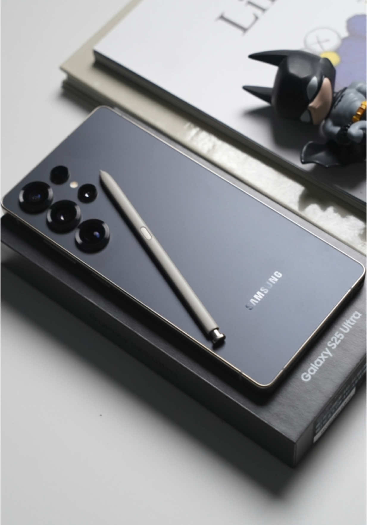 The NEW S25 Ultra Titanium Black Unboxing.  What is your favourite color this year? I personally really like the Titanium SilverBlue. Larger 6.9