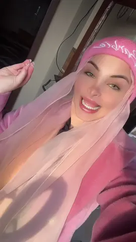 اللفظ الصحيح لكلمة hotel🗣️#fyp #انجليزي #explore #funny #english 