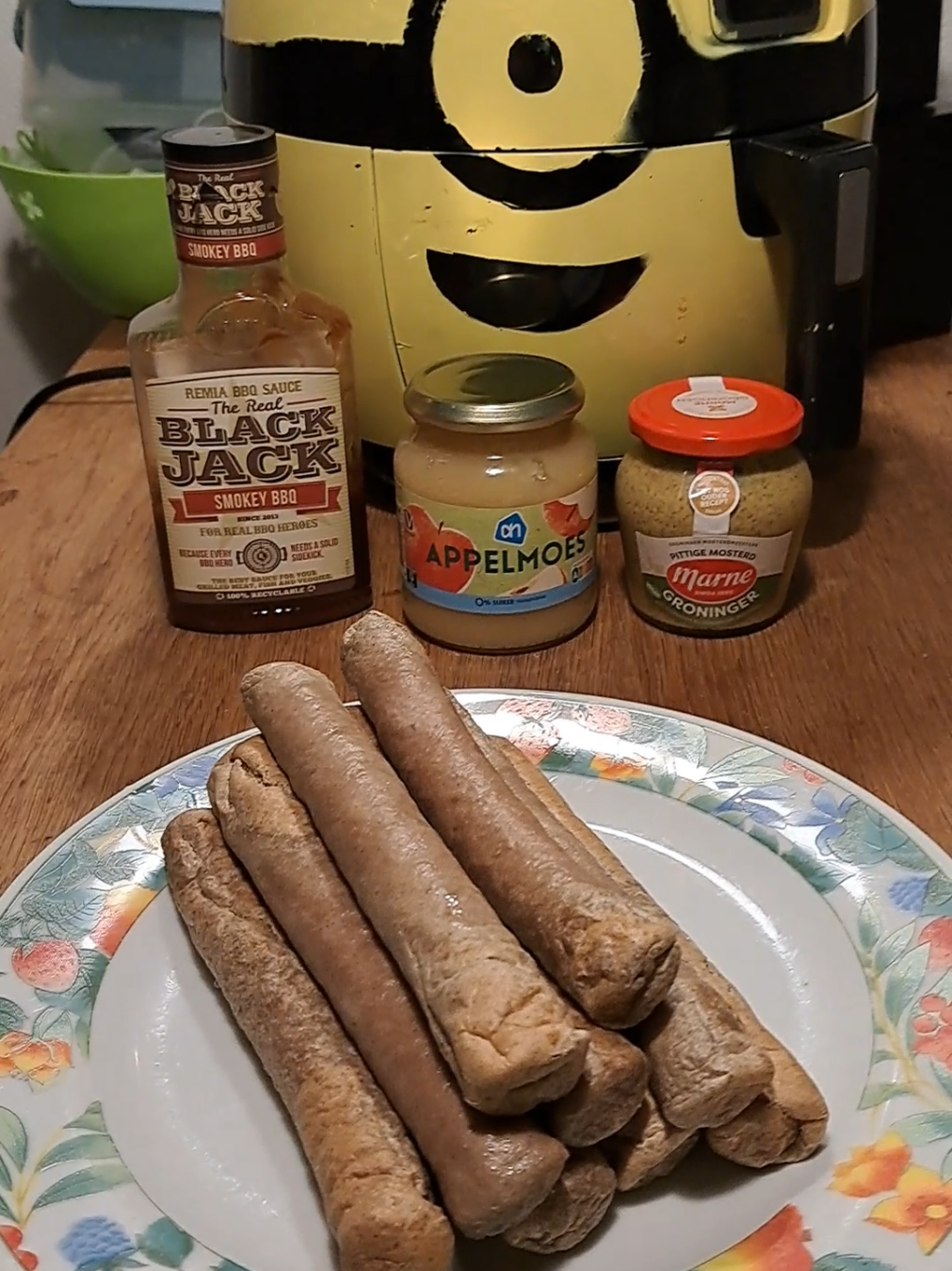 Frikandel Februari: Dag 9! #frikandel #februari #frikandelfebruari #paarden #paardensport #appelmoes #watetenwevandaag 