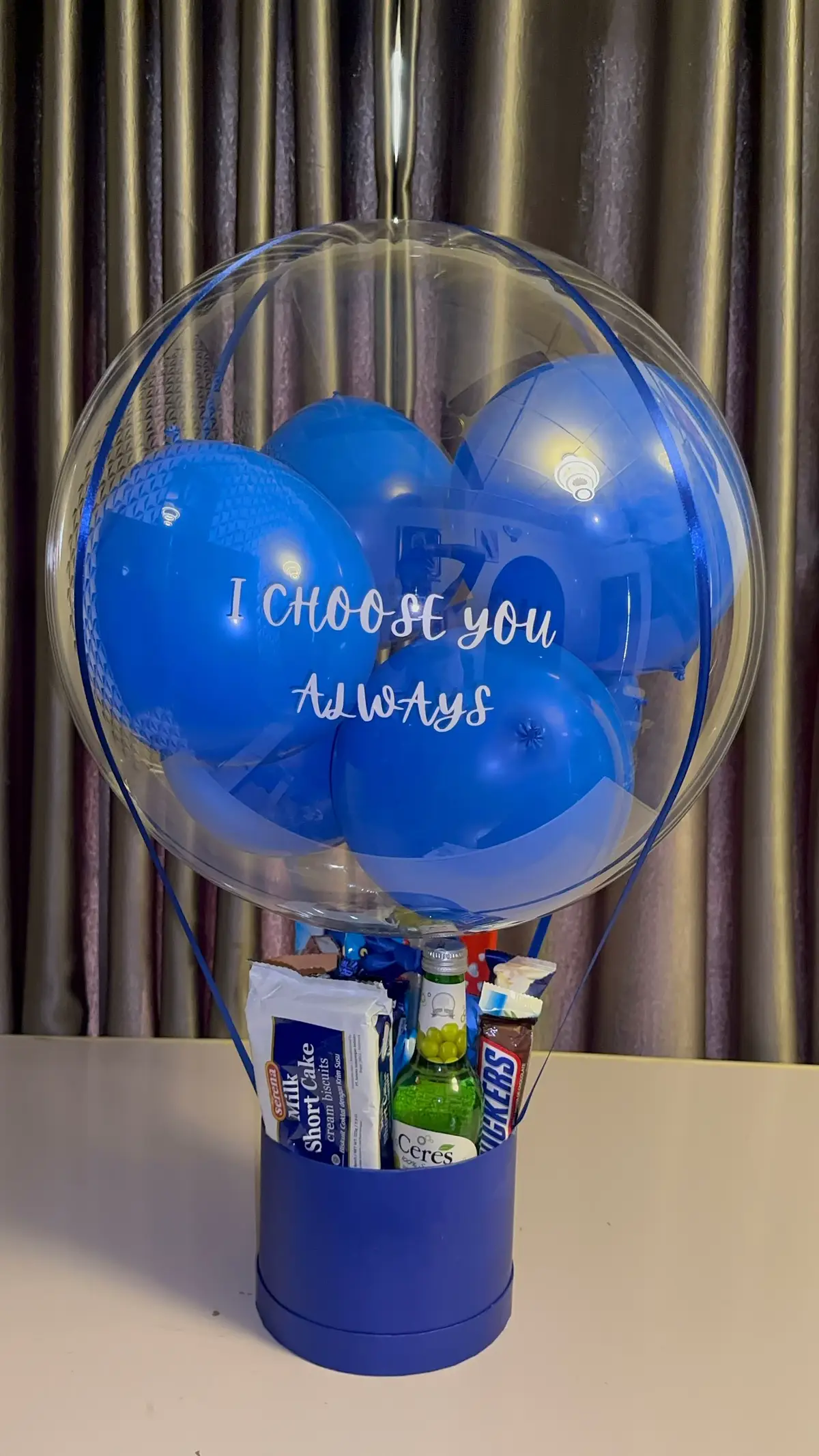 Daily deliveries available! Surprise someone with our delightful balloon treat boxes💙 #boboballoon #chocolatelovers #moneybox #goviral #trendingvideo #explore #smallbusinesscheck 